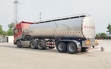 新東鮮奶運(yùn)輸車，鉛封+攝像頭，24小時(shí)安全守護(hù)